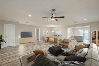 Building Photo - 2111 Nina Lee Ln