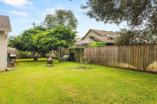 Building Photo - 805 Lewis Pl