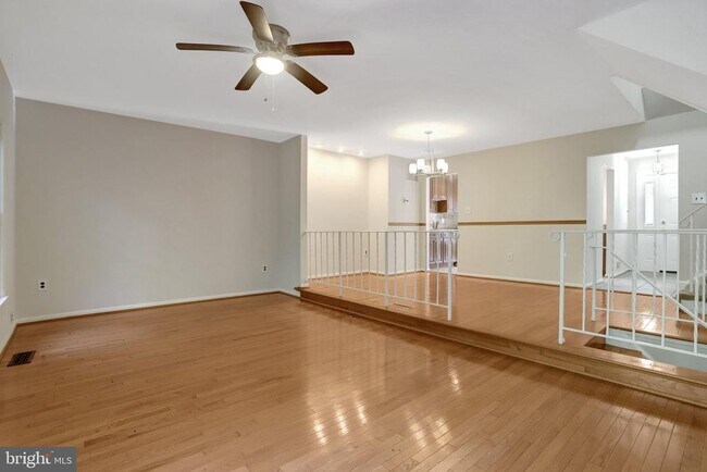 Building Photo - 7416 Spring Tree Dr