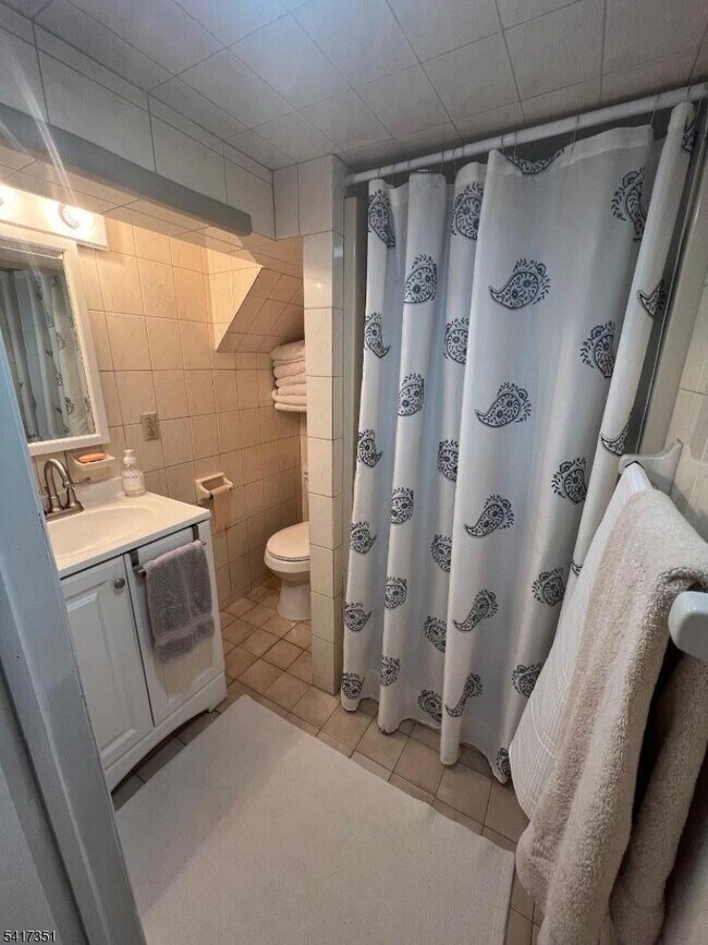 Building Photo - 33 Claremont Ave