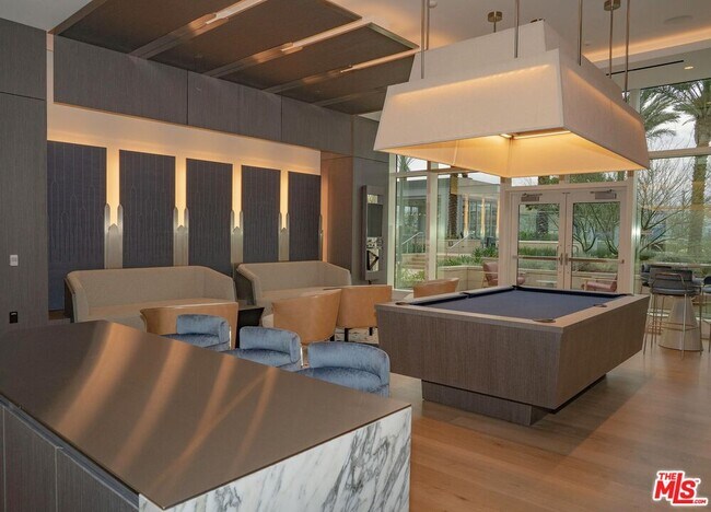 Building Photo - 877 Francisco St