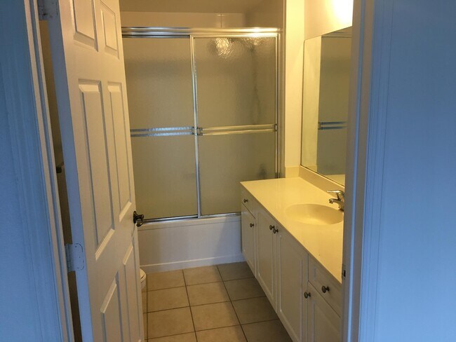 Building Photo - 2801 Sarento Pl