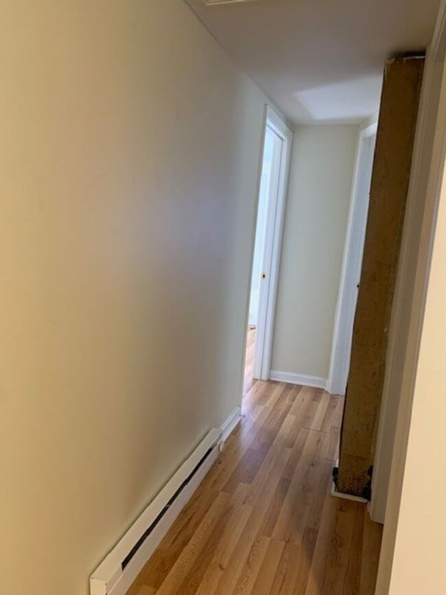 Building Photo - Cozy 2 Bedroom Home Available Now!