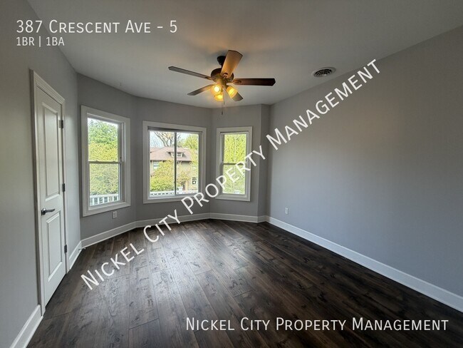 Building Photo - 387 Crescent Ave
