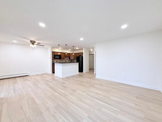 Building Photo - 460 N Wilke Rd