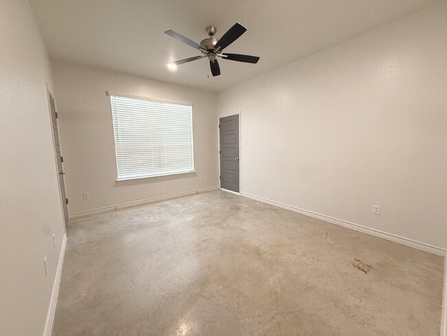 Building Photo - 207 Riptide Dr