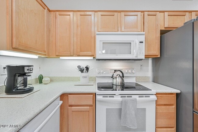 Building Photo - 14508 W Corral Dr