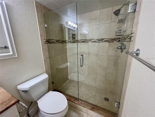 Building Photo - 1361 Snell Isle Blvd NE