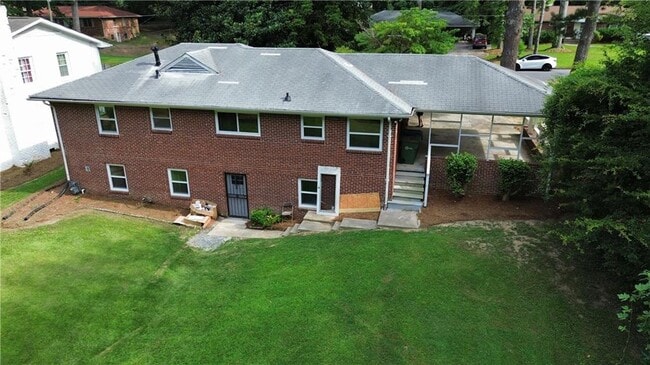Building Photo - 3457 Dale Ln SW