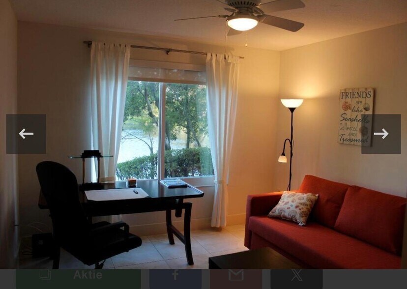 Building Photo - 808 Villa Cir