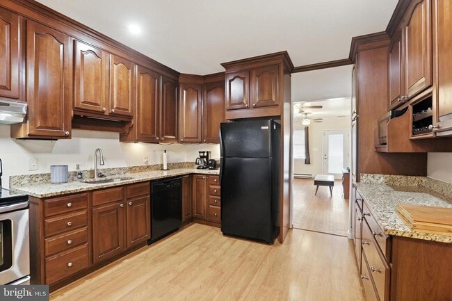 Building Photo - 1141 Ingleside Ave