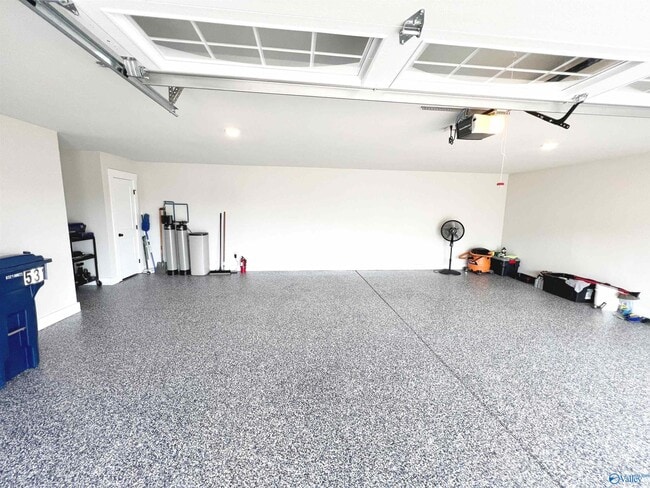 Building Photo - 531 Town Madison Blvd