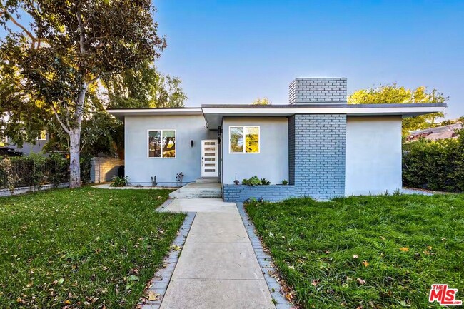 Building Photo - 5147 Fulton Ave