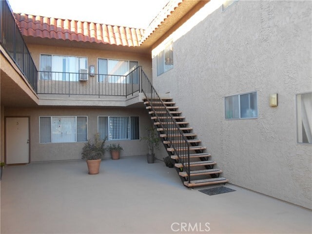Building Photo - 939 S Cabrillo Ave