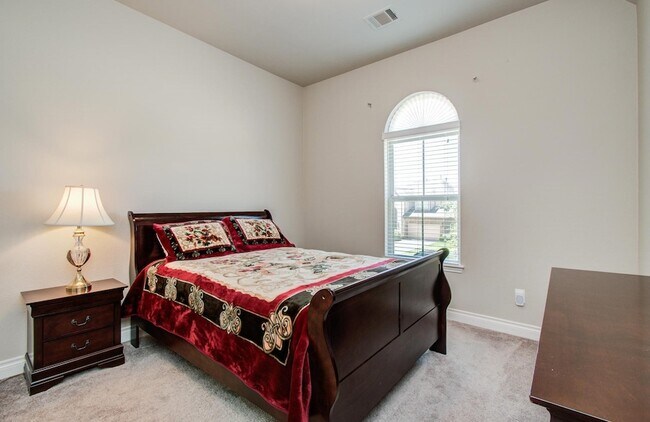 Building Photo - 10838 Bouldin Creek