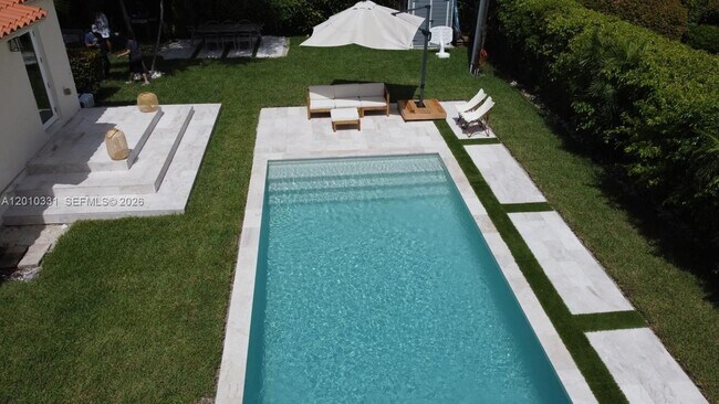 Building Photo - 11 Veragua Ave