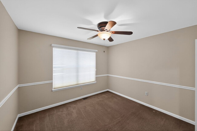 Building Photo - 3006 Freedom Ct N