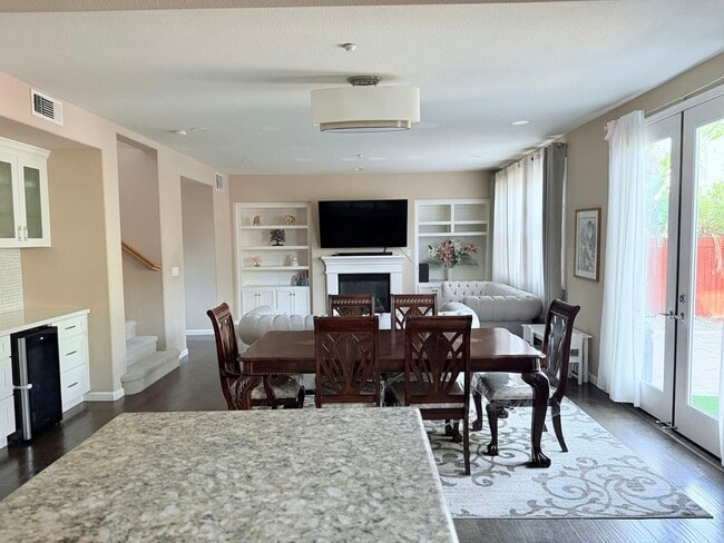 Building Photo - 1360 Red Maple Ln