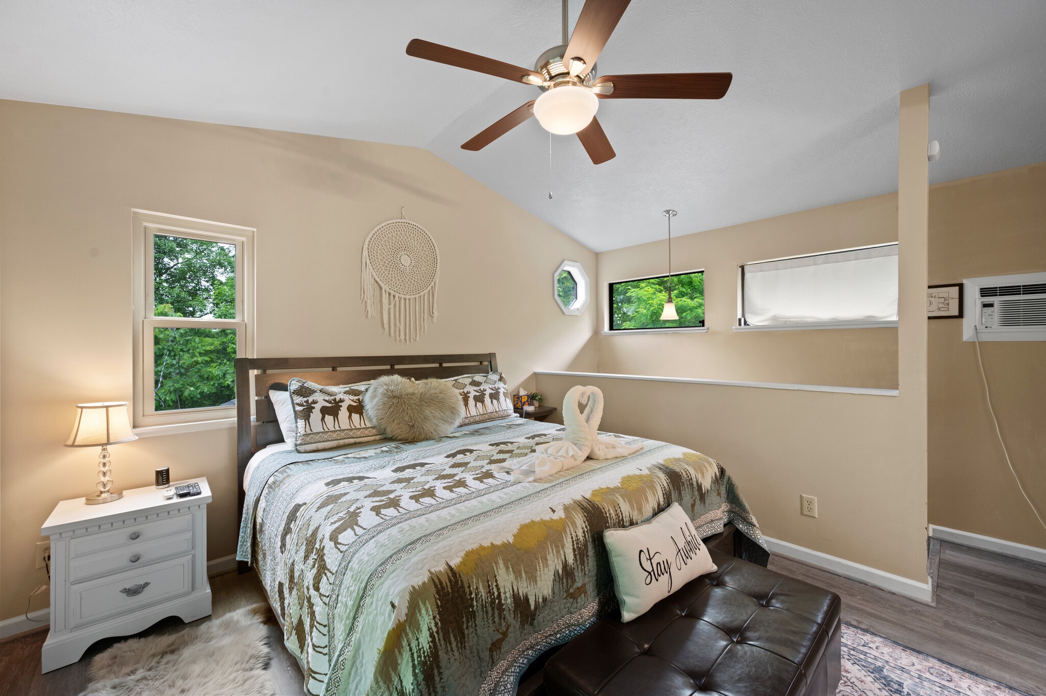 Building Photo - 930 Hideaway Hills Cir