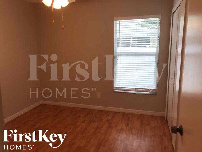 Building Photo - 11764 Shirburn Cir