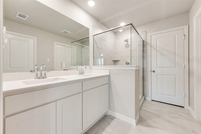 Building Photo - 251 Cranz Farm Dr