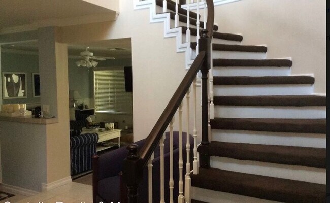 Building Photo - Stunning 2-story home offering 3 bedrooms, 2.5 bathrooms, with Pool