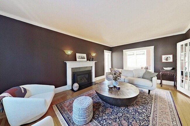 Building Photo - 27 Cranston Ave