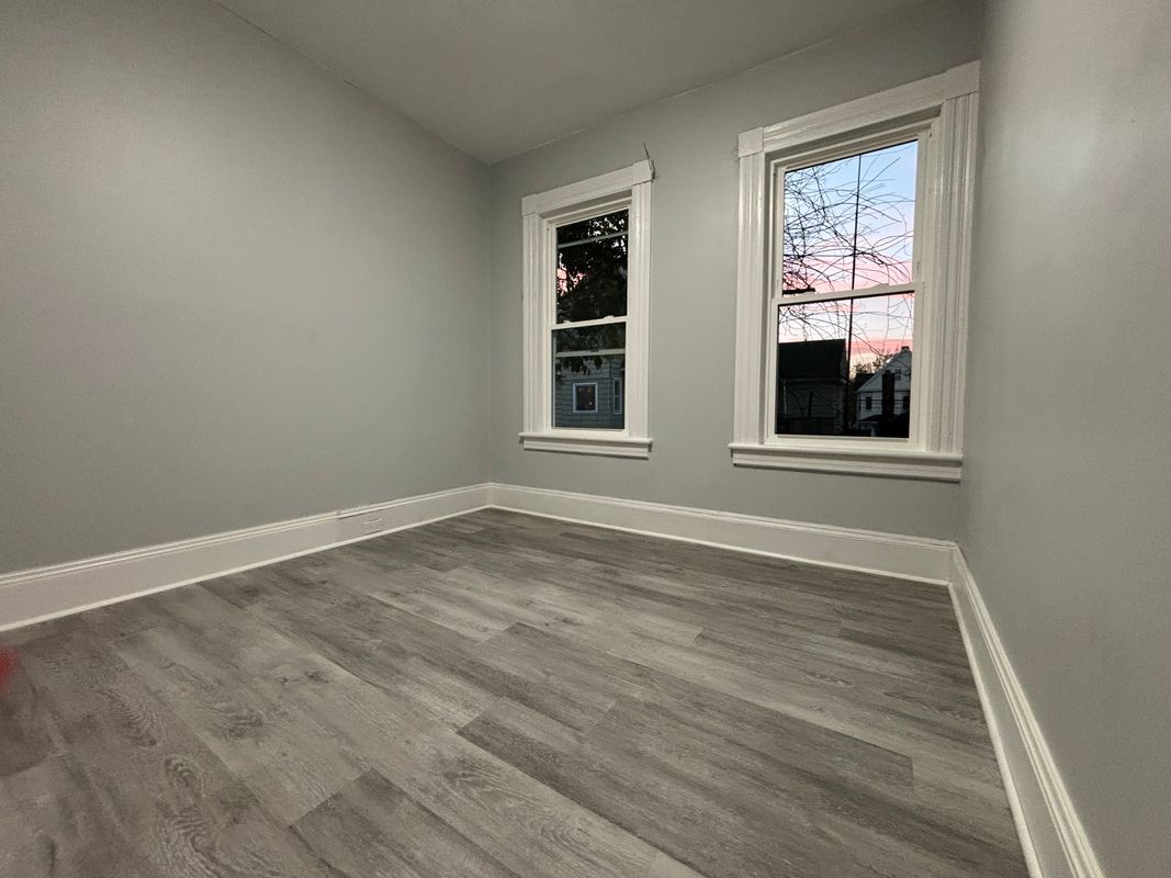 Building Photo - 1158 Howard Ave