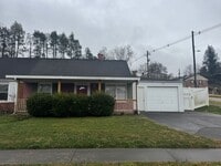 Building Photo - 2 Bedroom 1 Bath Duplex Located in Kingsport, TN