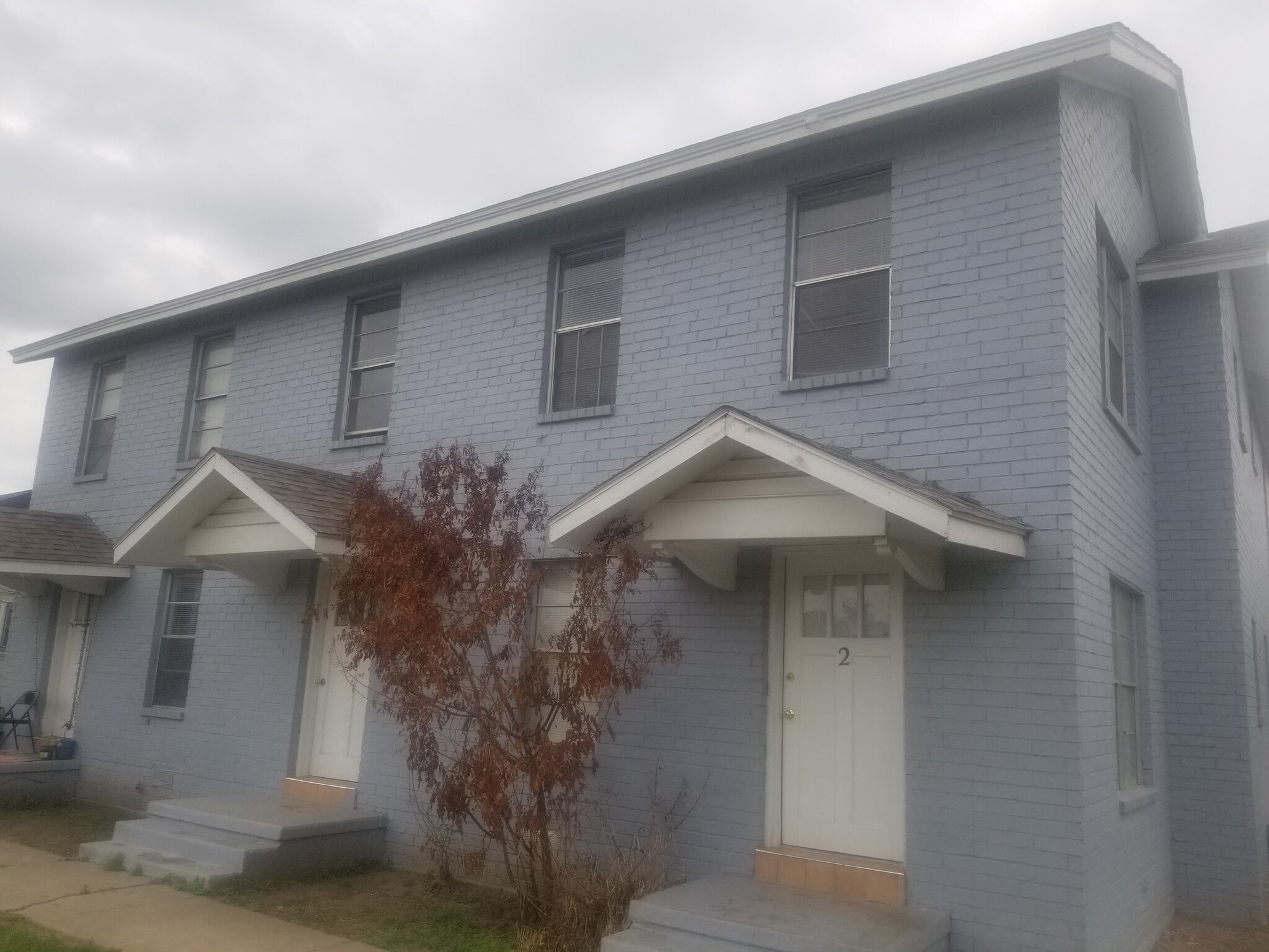 Building Photo - 300 E Champion St