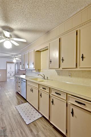 Building Photo - 2810 Arrowhead Dr