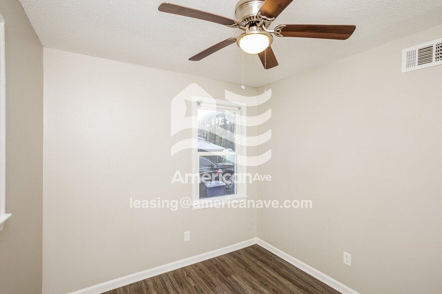 Building Photo - 4815 Barony Dr