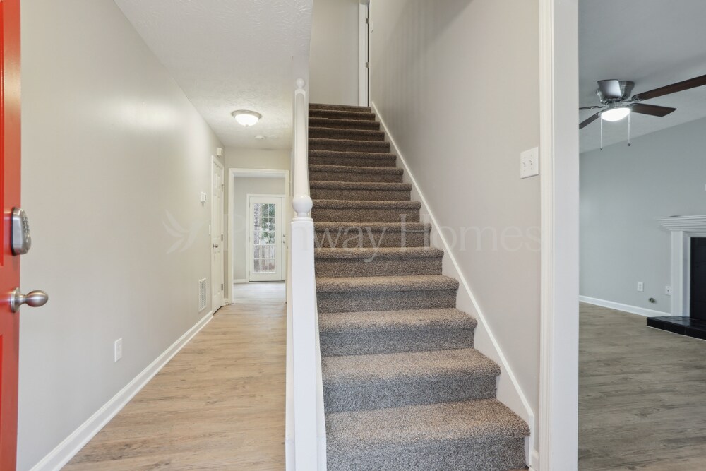 Building Photo - 551 Oak Vista Ct