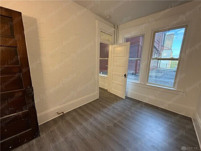 Building Photo - 44 W High St