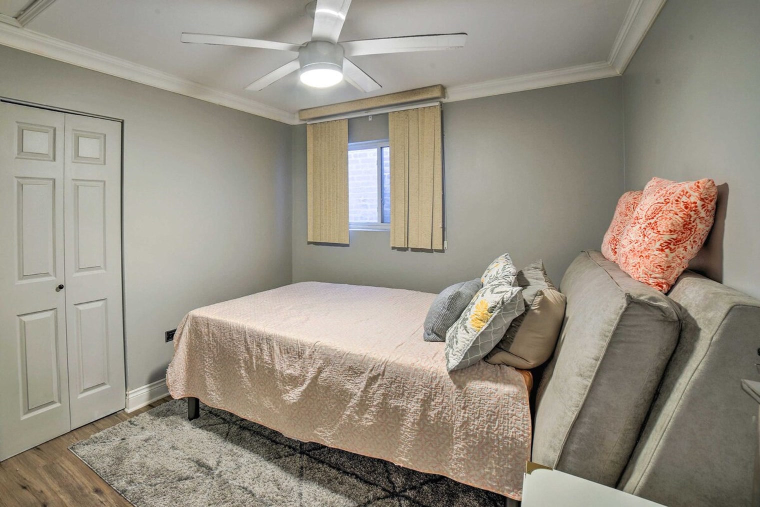 Building Photo - 703 S Central Park Ave