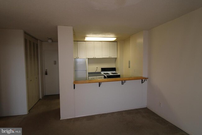 Building Photo - 11801 ROCKVILLE PIK Pike