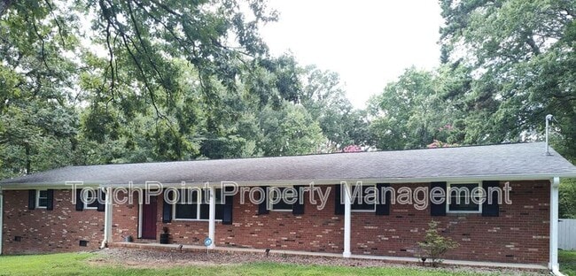 Primary Photo - 303 Cedarwood Ln