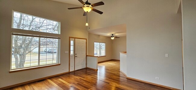 Building Photo - 1036 Woodview Ct