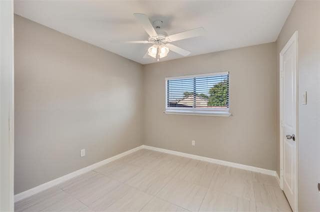 Building Photo - 2301 Stillmeadow Dr