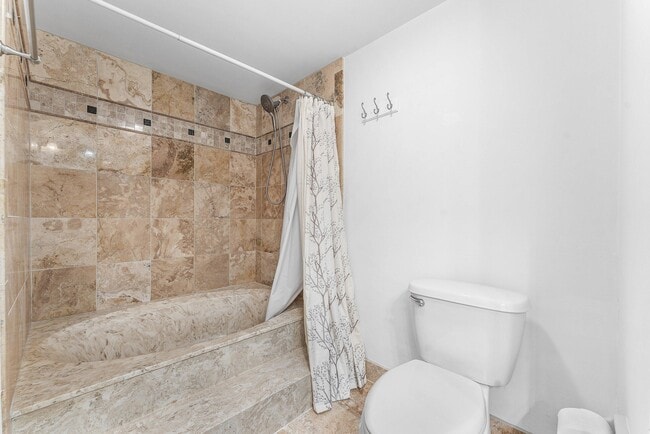 Building Photo - 6662 Boca Del Mar Dr