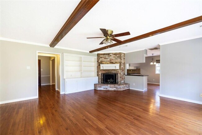 Building Photo - 8323 Forest Ridge Rd