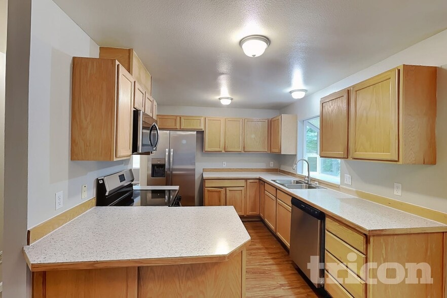 Building Photo - 6295 Grandridge Dr SE