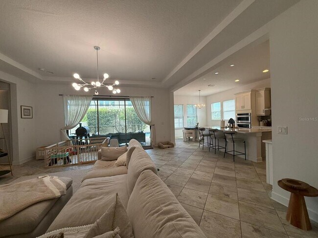 Building Photo - 12913 Utopia Lp