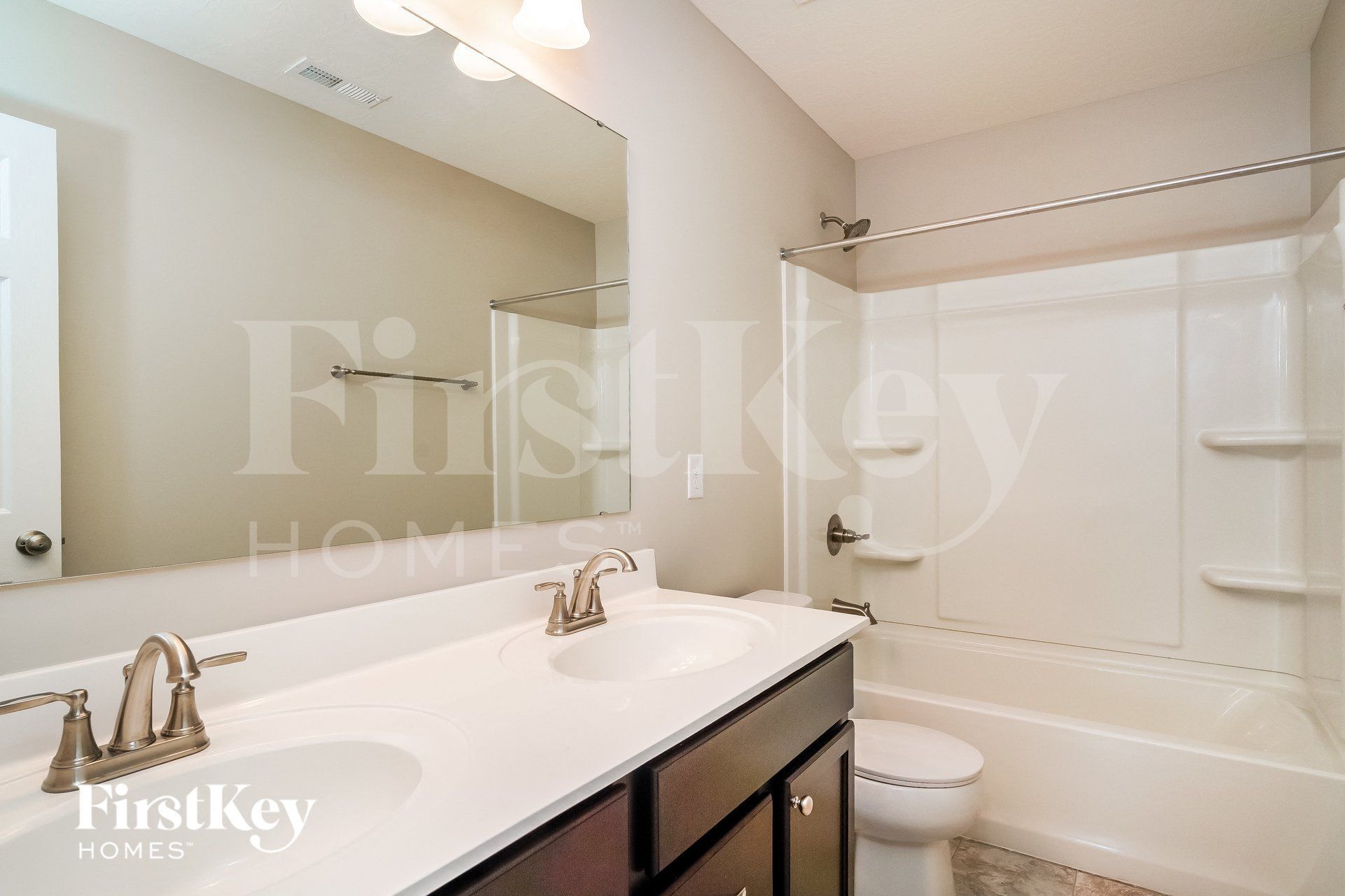 Building Photo - 645 Van Buren St