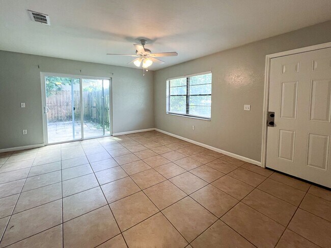 Building Photo - 2292 - Sugarfoot Oaks