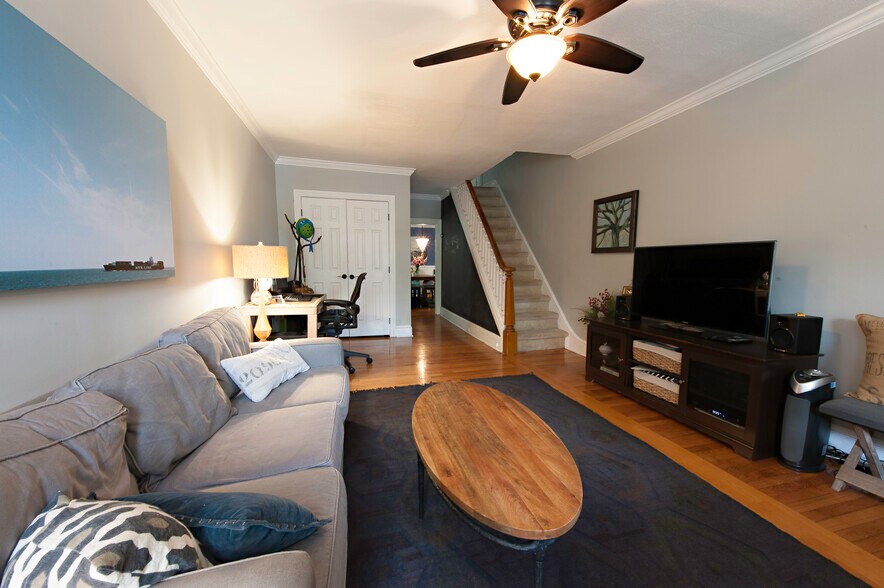 Building Photo - 1809 Lovering Ave