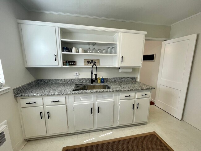 Building Photo - 2533 Miller Park Cir