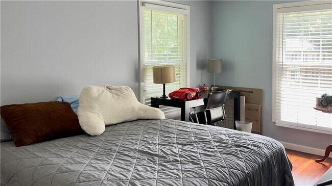 Building Photo - 4603 Villa Chase Dr NE