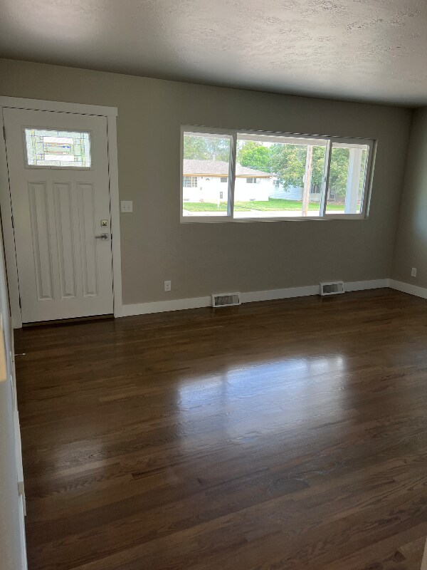 Building Photo - 2525 14th Ave Ct