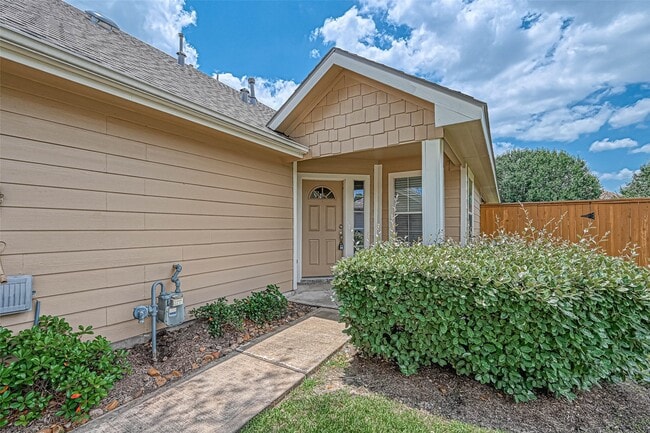 Building Photo - 5230 Garnetfield Ln